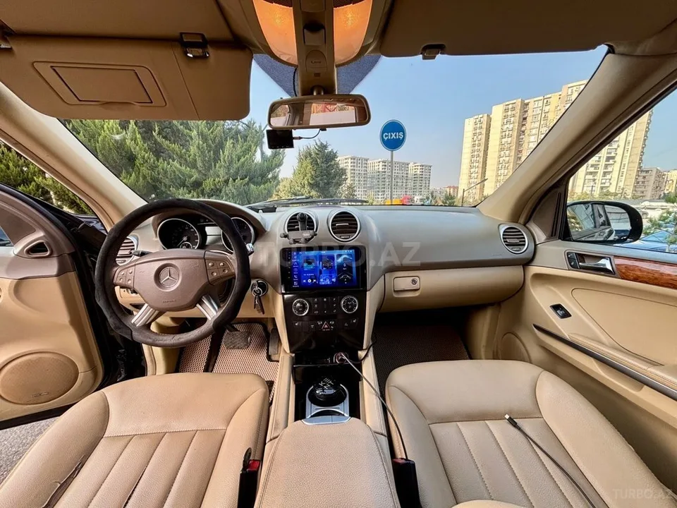 Mercedes ML 350 4MATIC — foto 3/4