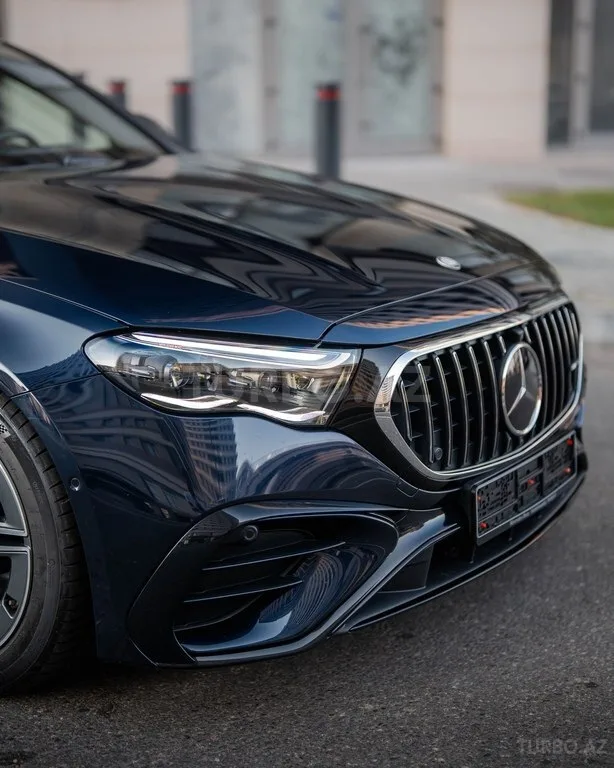 Mercedes E 53 AMG 4MATIC+ — foto 4/4
