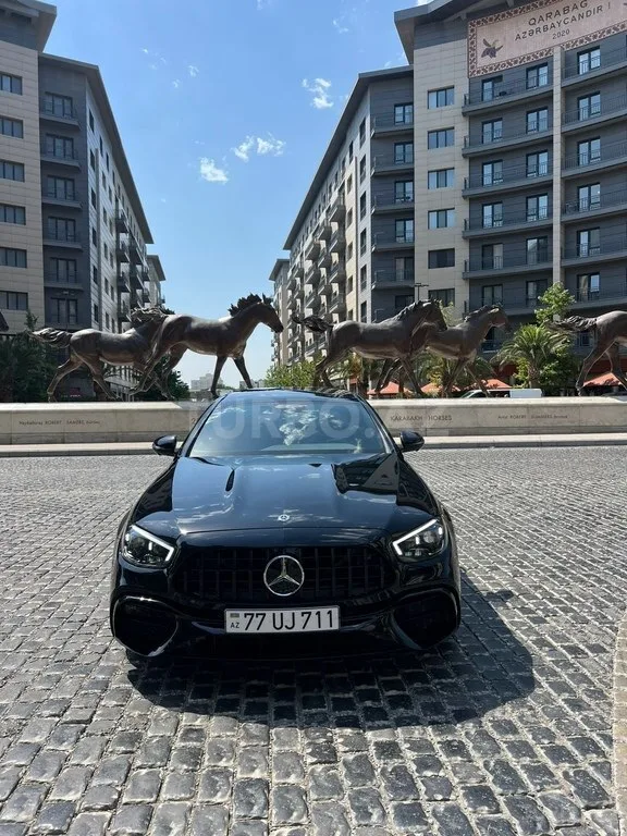 Mercedes E 350 — foto 1/4