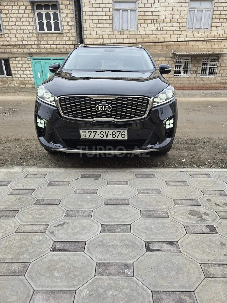 Kia Sorento — фото 1/4