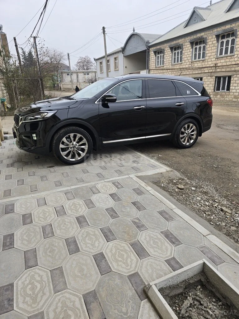 Kia Sorento — фото 2/4