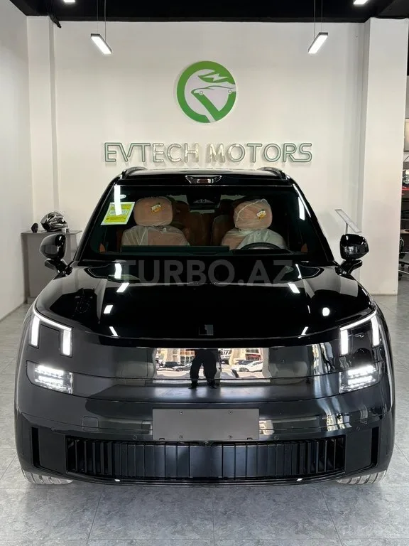 Lynk & Co 900 — foto 2/4