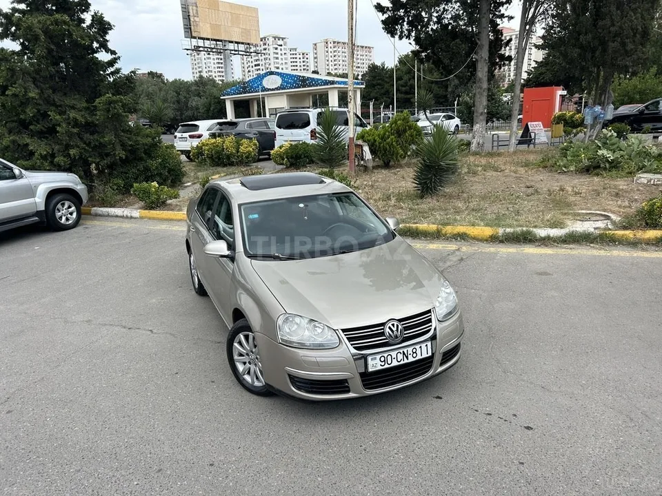 Volkswagen Jetta — foto 1/4
