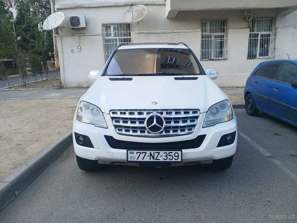 Mercedes ML 350 4MATIC — foto 1/4