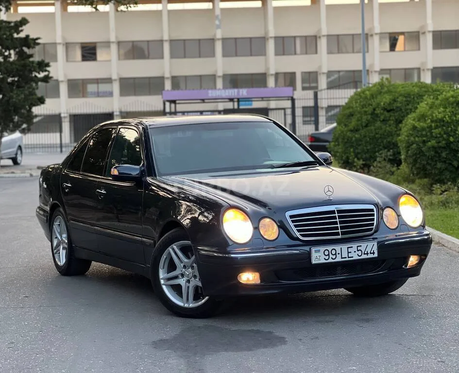 Mercedes E 320 — foto 2/4