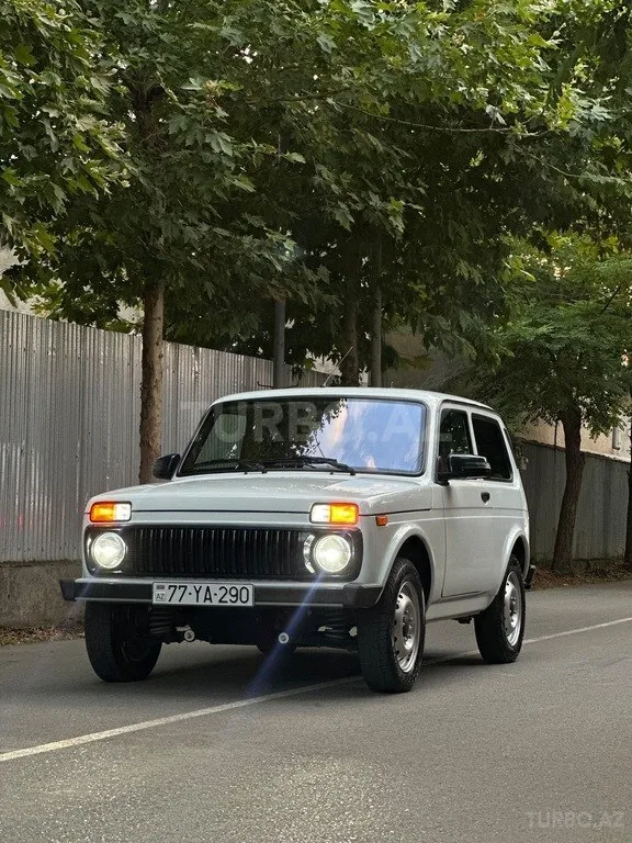 LADA (VAZ) Niva — foto 1/4