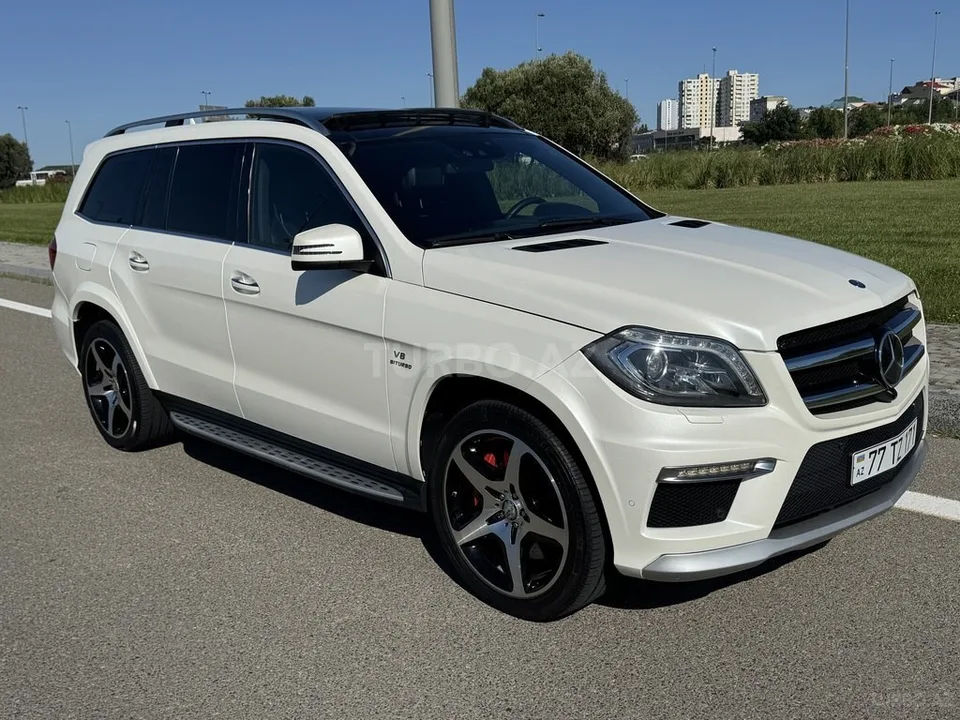 Mercedes GL 63 AMG 4MATIC — foto 2/4