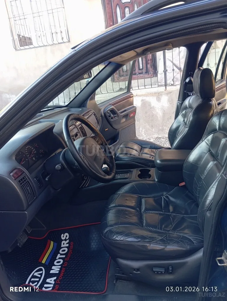 Jeep Grand Cherokee — foto 3/4