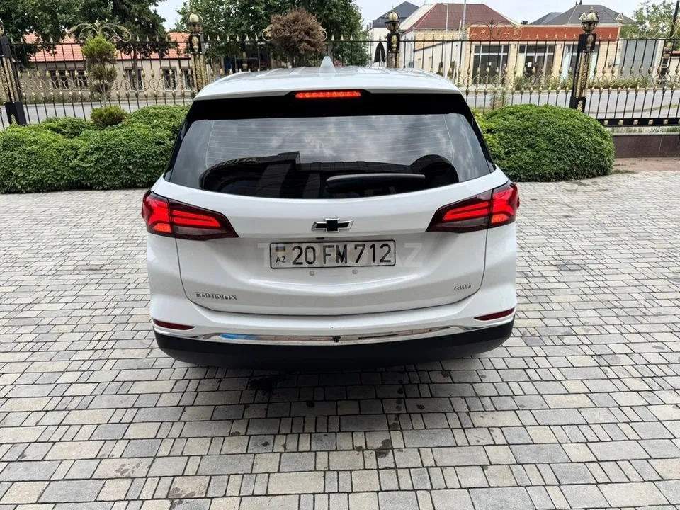 Chevrolet Equinox — foto 2/4