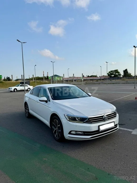 Volkswagen Passat — foto 1/4