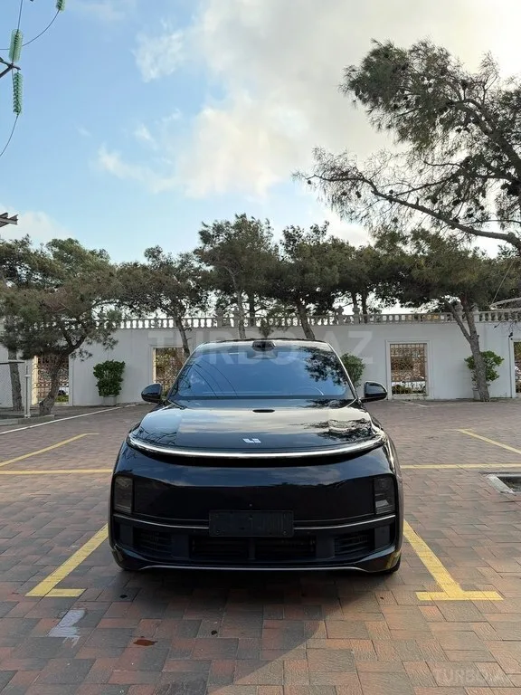 Li Auto L9 — foto 2/4