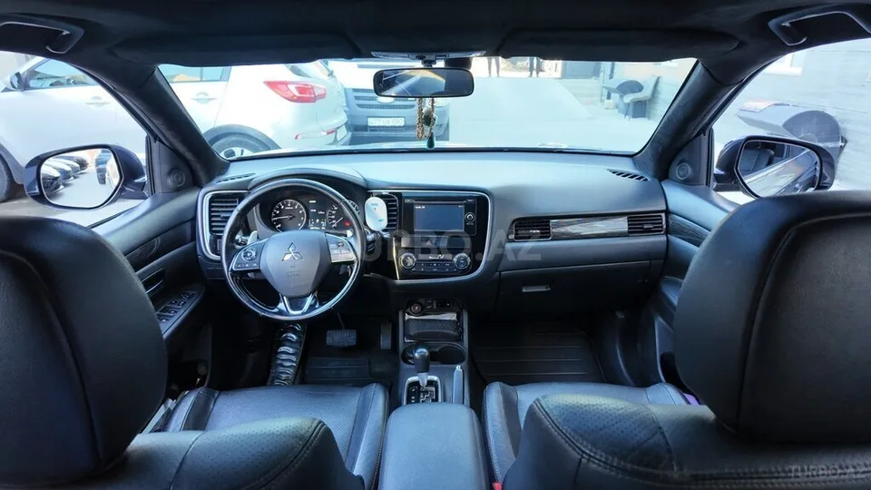 Mitsubishi Outlander — foto 3/4