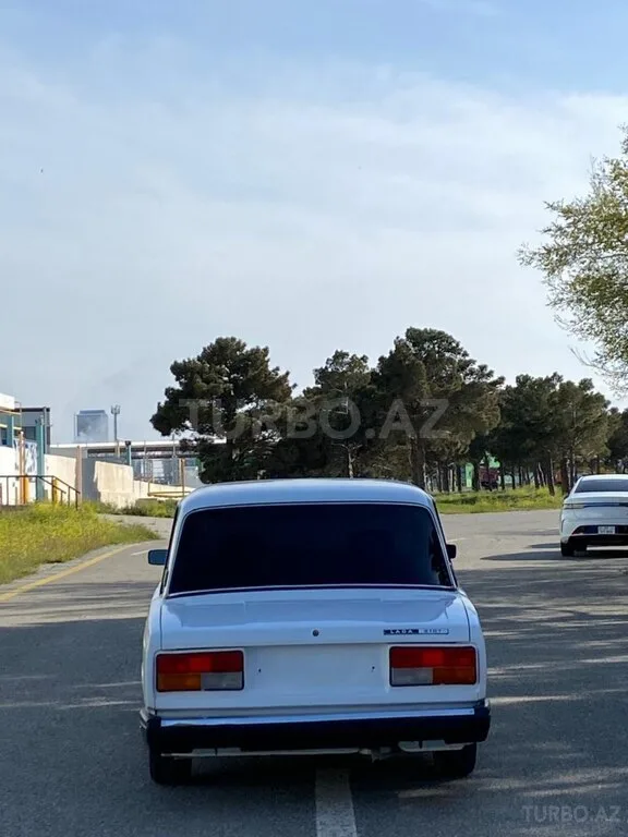LADA (VAZ) 2107 — foto 2/4
