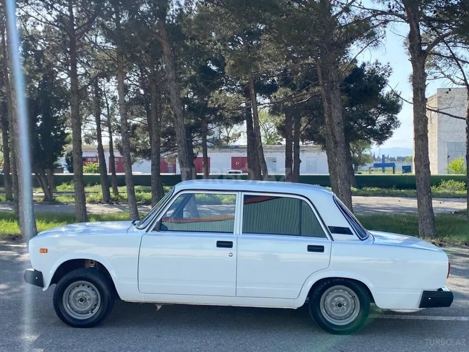 LADA (VAZ) 2107 — foto 4/4