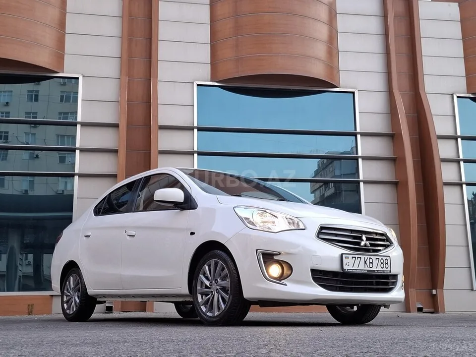 Mitsubishi Attrage — foto 4/4