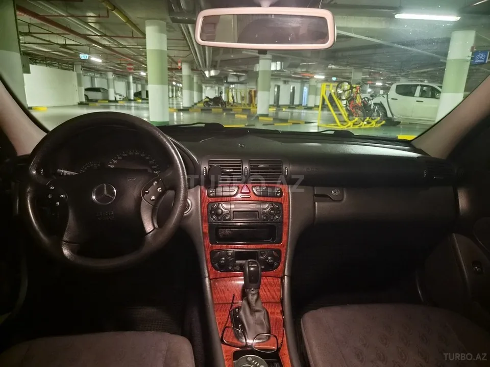 Mercedes C 200 — foto 4/4