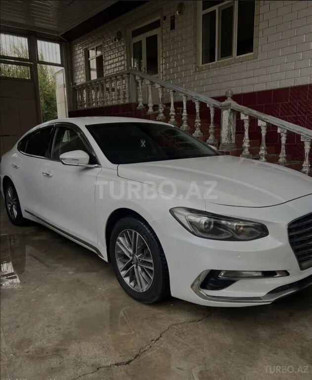 Hyundai Grandeur — foto 1/4