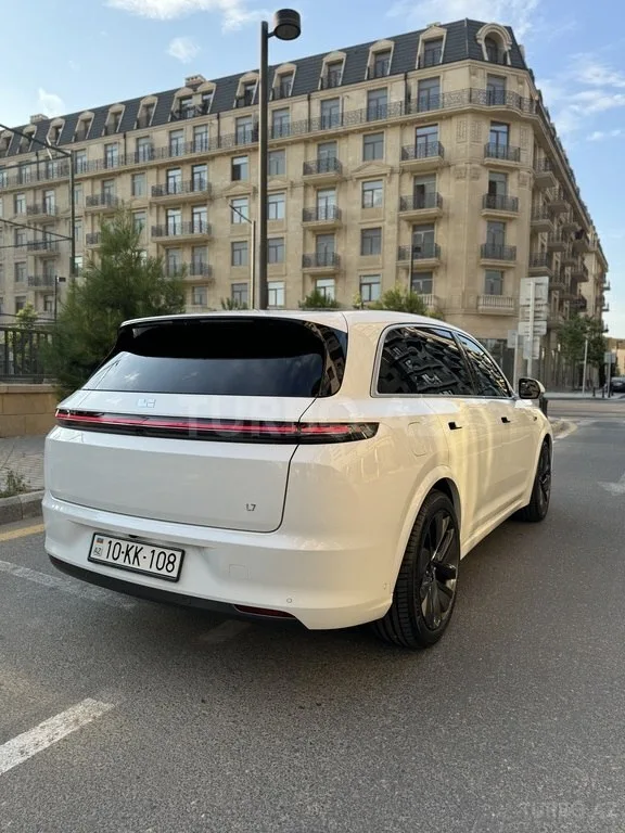 Li Auto L7 — foto 4/4