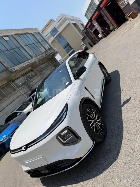 Changan Qiyuan Q07 — foto 2/4