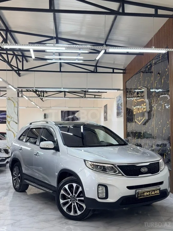 Kia Sorento — foto 1/4