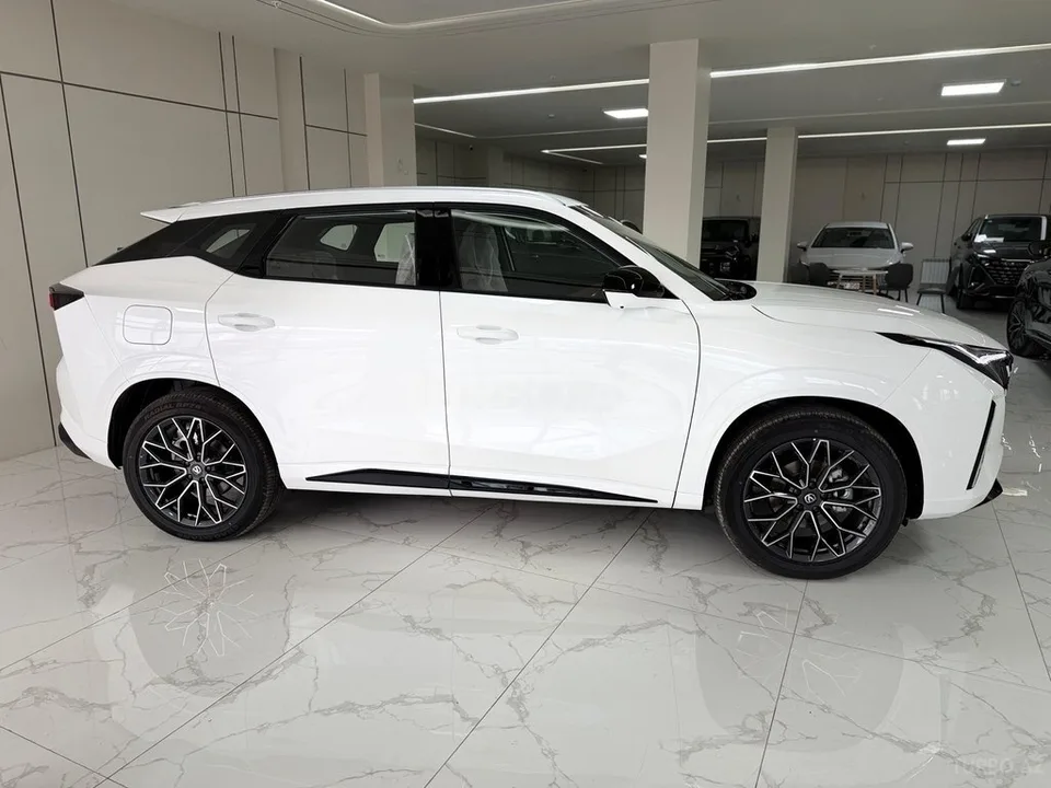Changan Uni-Z — foto 3/4