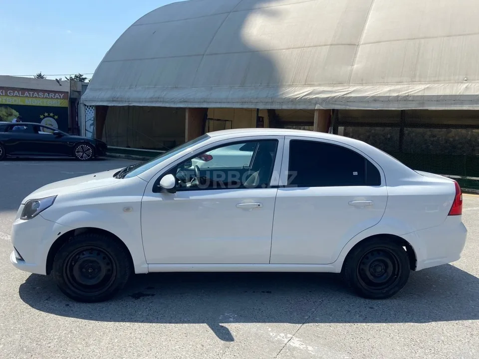 Ravon Nexia R3 — foto 3/4