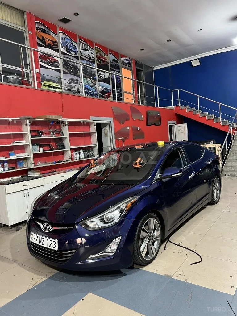 Hyundai Elantra — foto 4/4