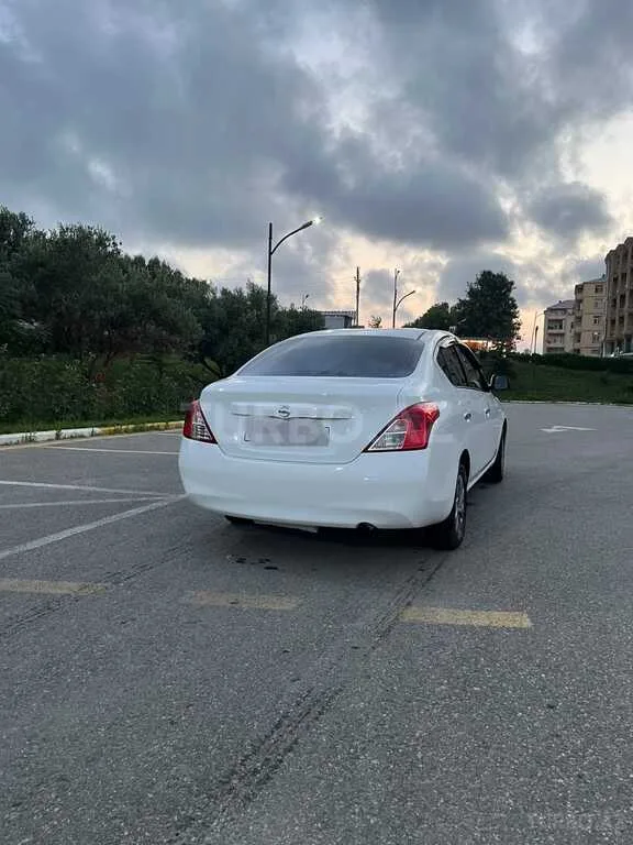 Nissan Sunny — foto 3/4