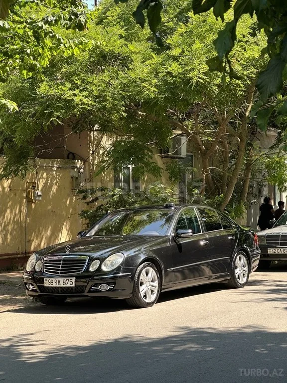 Mercedes E 220 — foto 2/4