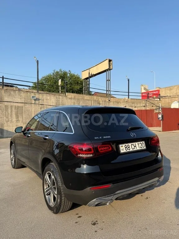Mercedes GLC 300 — foto 4/4