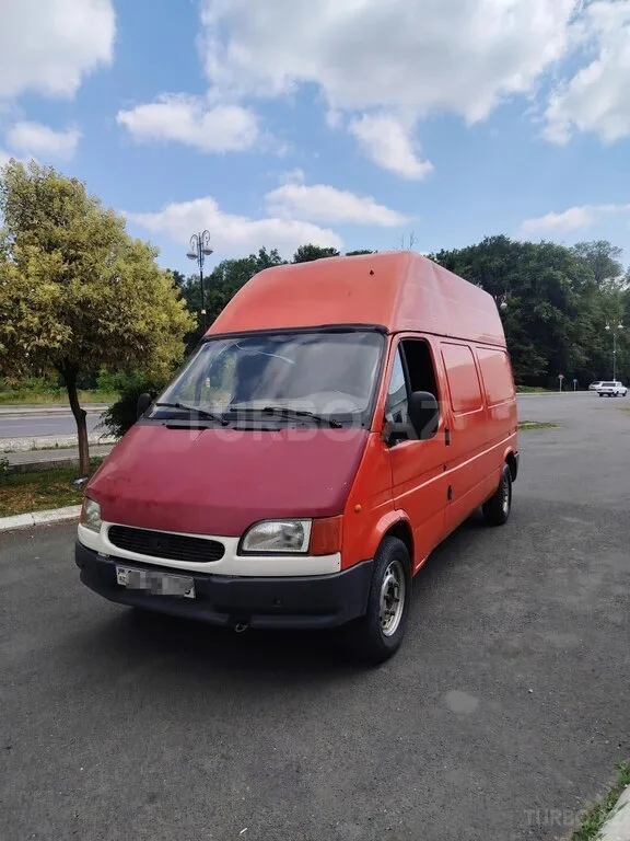 Ford Transit — foto 1/4