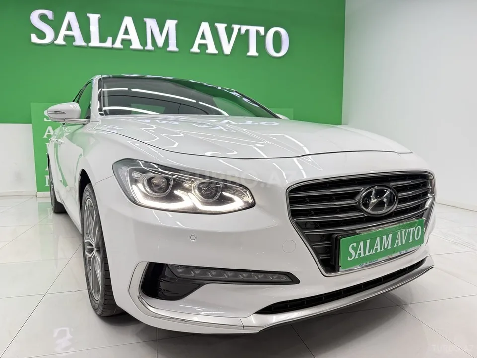 Hyundai Grandeur — foto 1/4