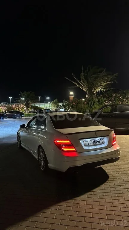 Mercedes C 250 — foto 4/4