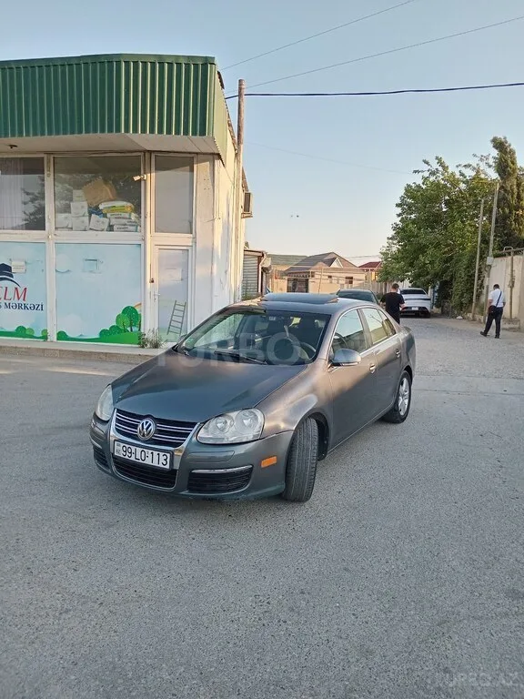 Volkswagen Jetta — foto 3/4