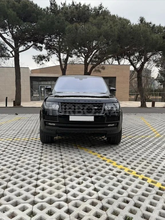 Land Rover Range Rover — foto 1/4