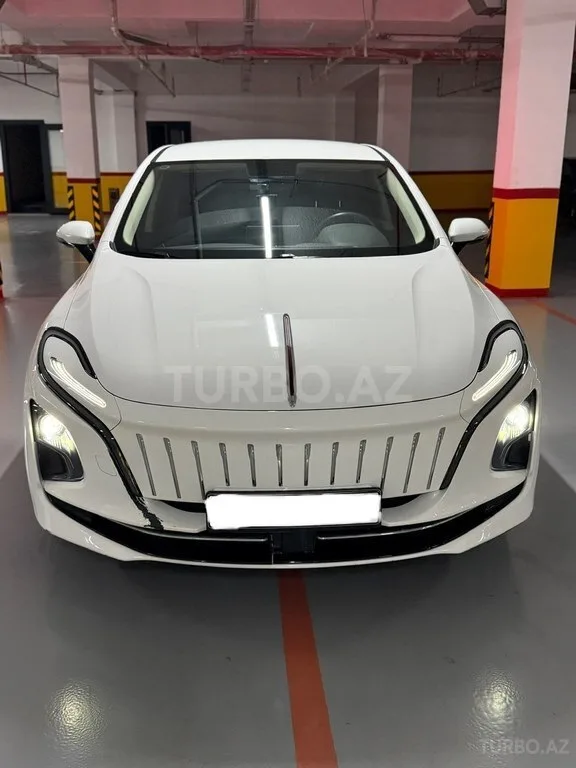 Hongqi E-QM5 — foto 1/4