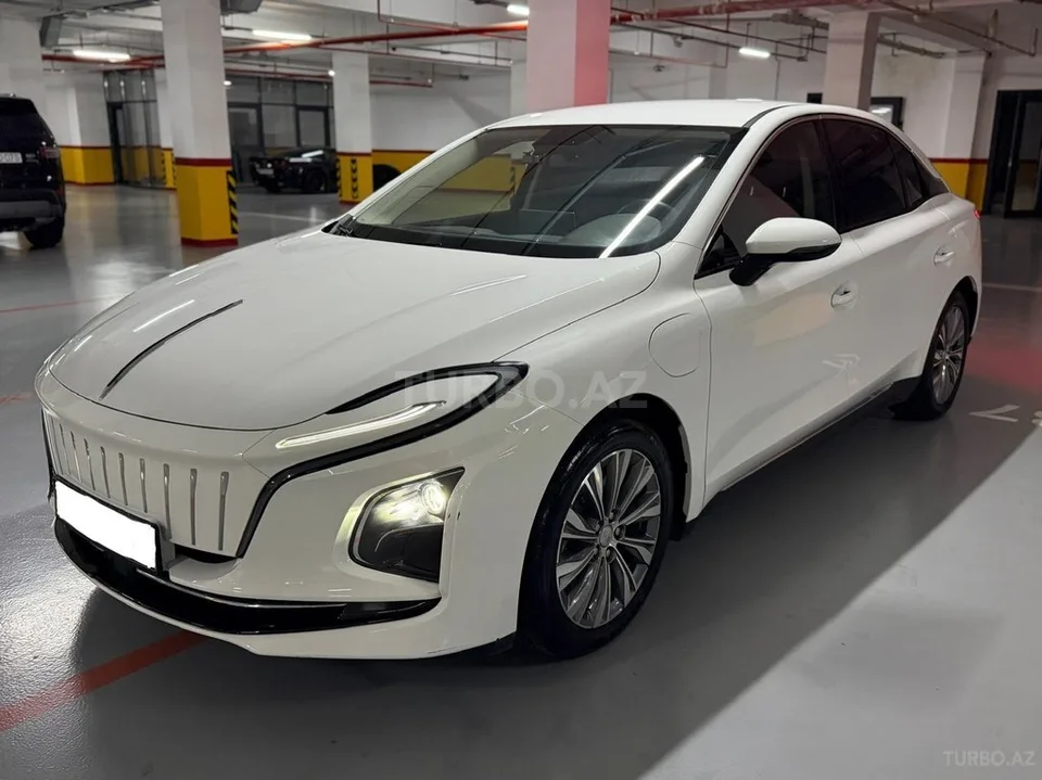 Hongqi E-QM5 — foto 2/4