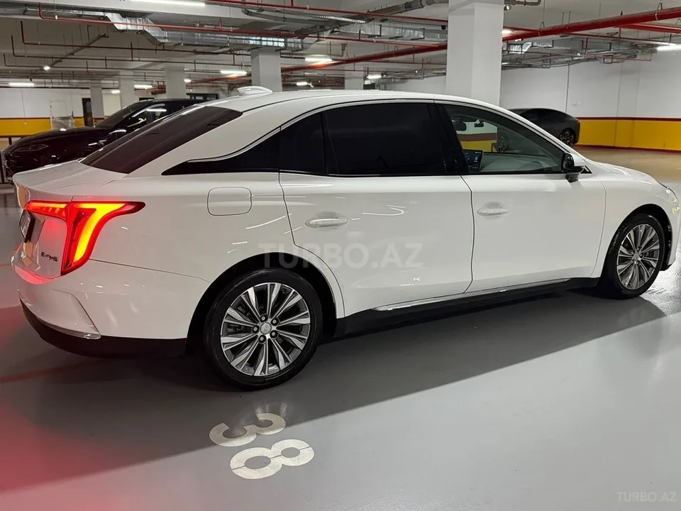 Hongqi E-QM5 — foto 4/4