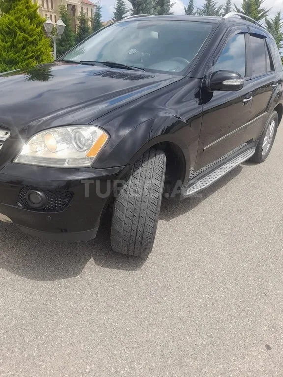 Mercedes ML 350 4MATIC — foto 3/4