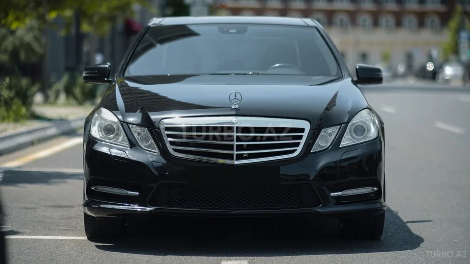 Mercedes E 500 — foto 1/4