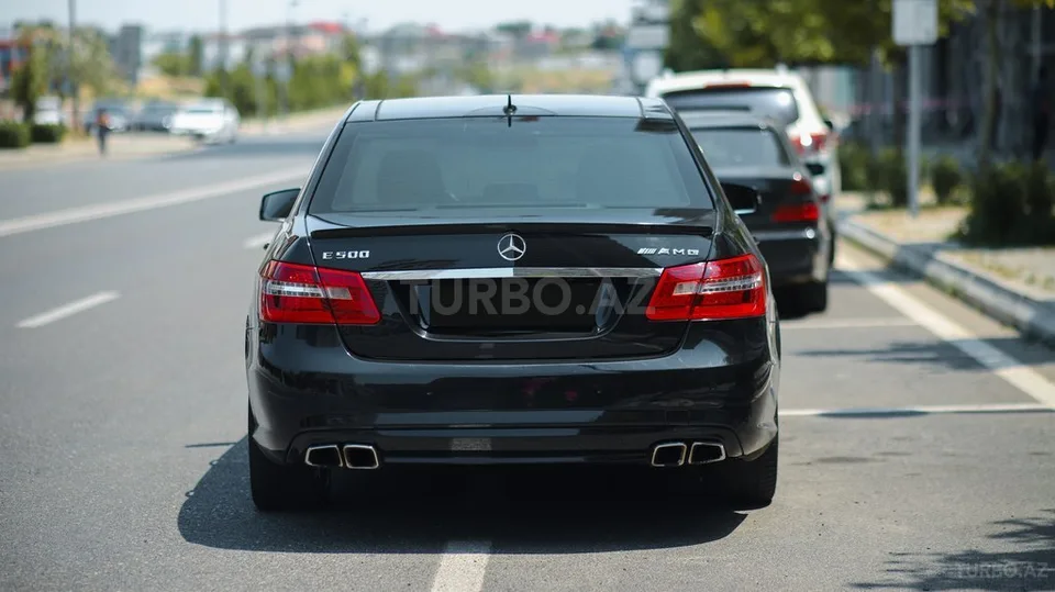 Mercedes E 500 — foto 2/4