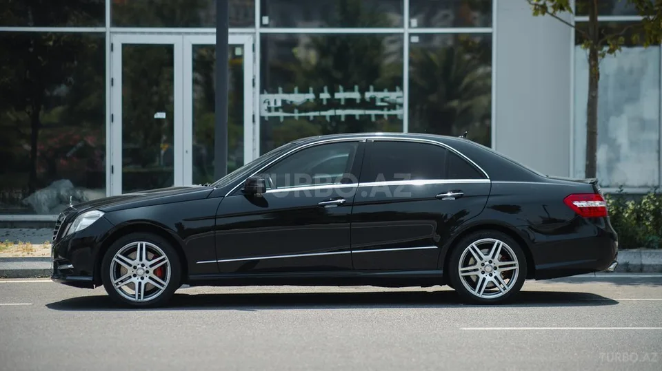 Mercedes E 500 — foto 3/4