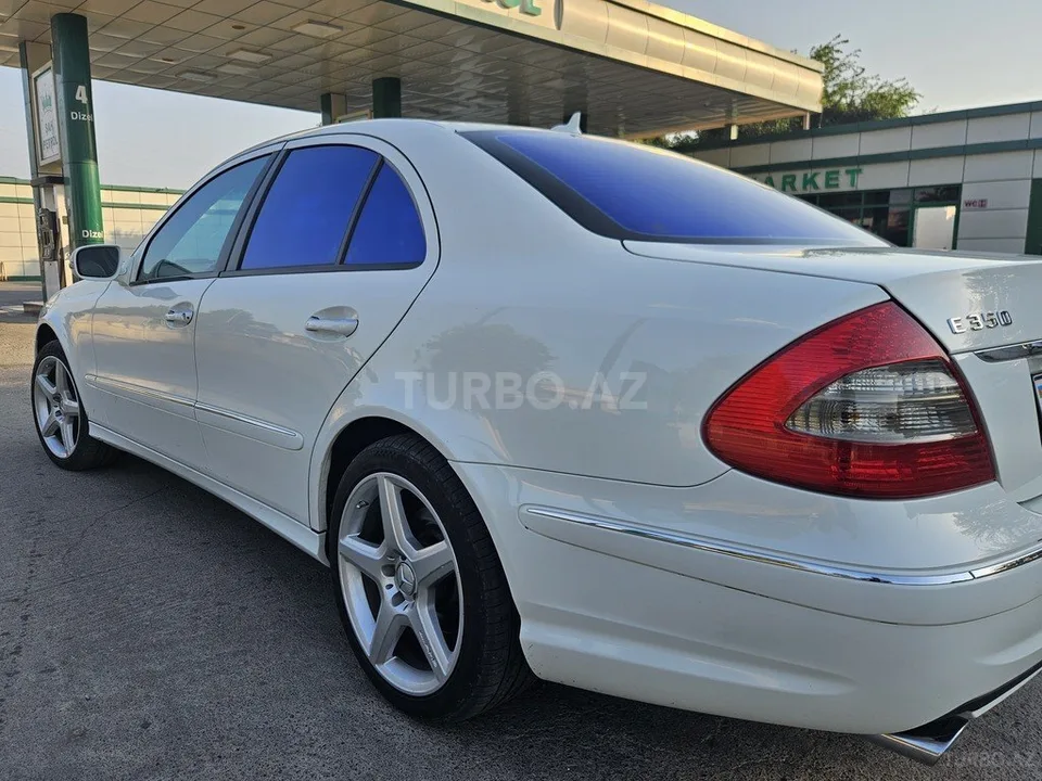 Mercedes E 350 — foto 3/4