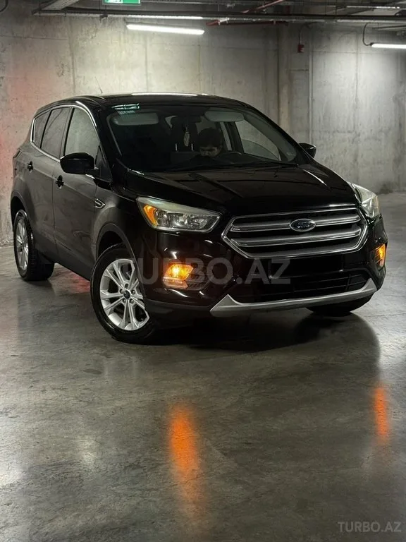 Ford Escape — foto 1/4