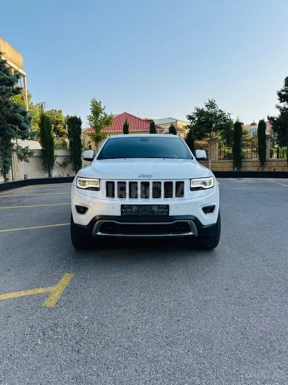 Jeep Grand Cherokee — foto 1/4