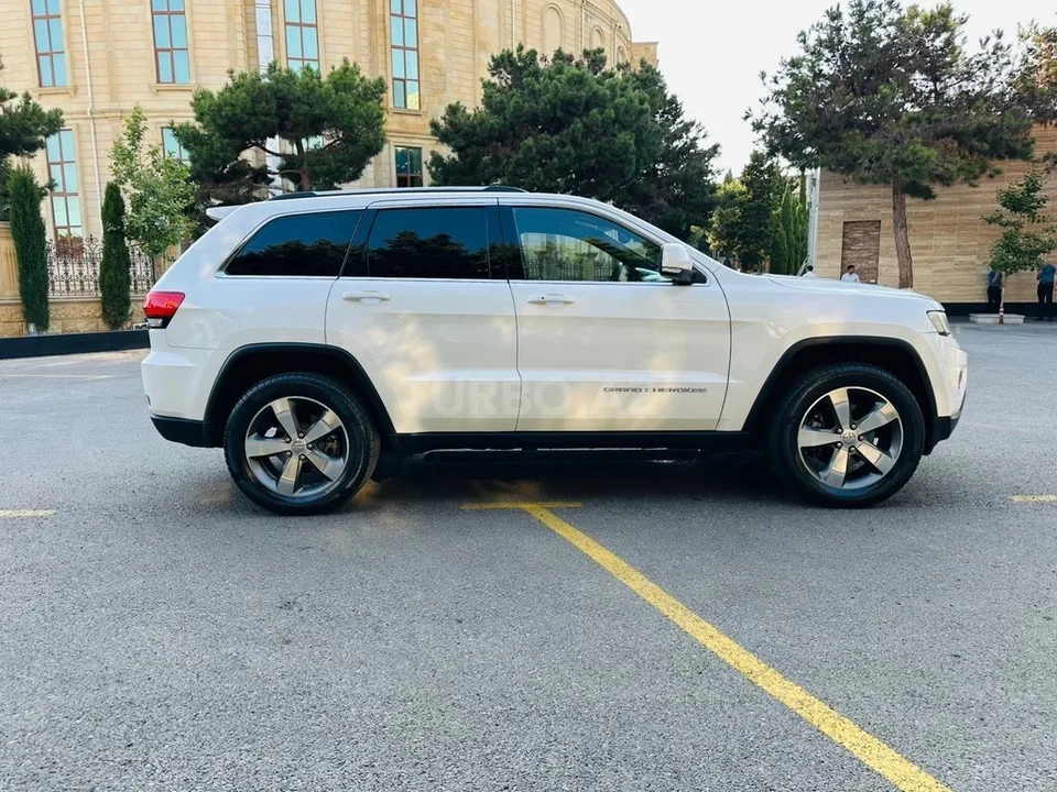 Jeep Grand Cherokee — foto 4/4