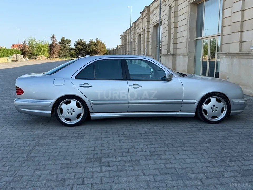 Mercedes E 55 AMG — фото 3/4