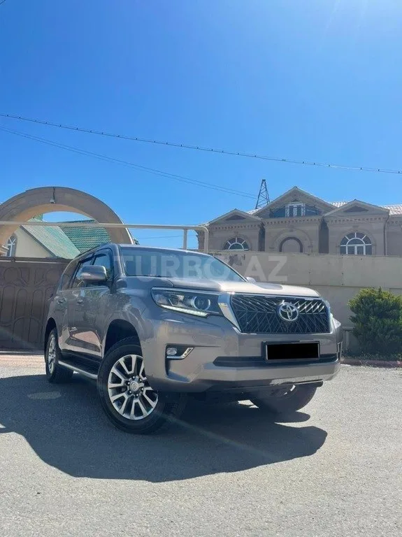 Toyota Land Cruiser Prado — фото 2/4