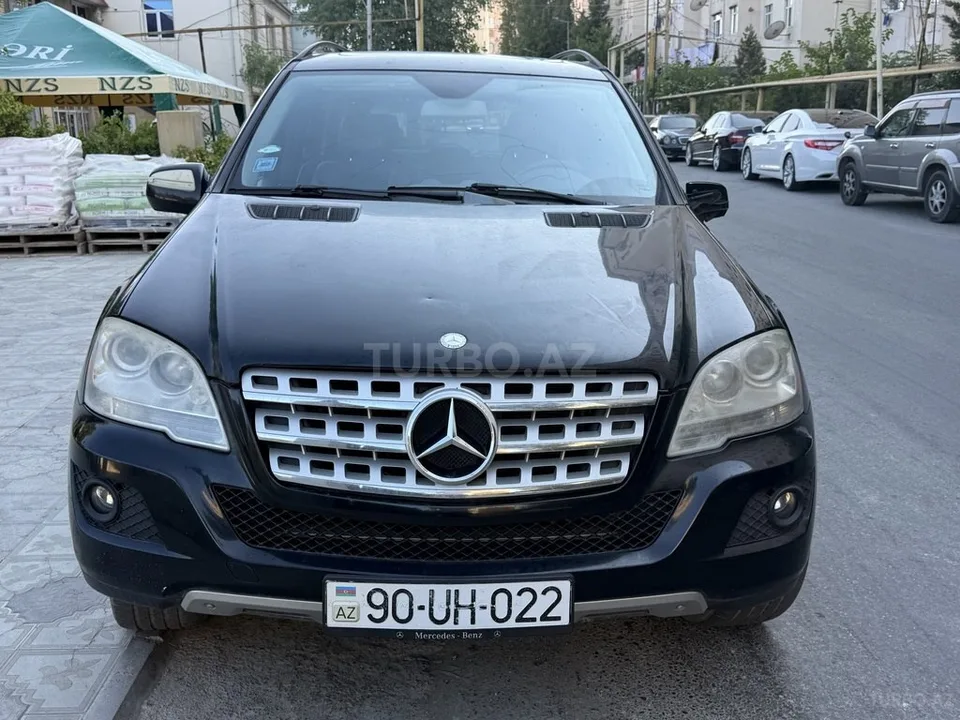 Mercedes ML 350 4MATIC — foto 1/4