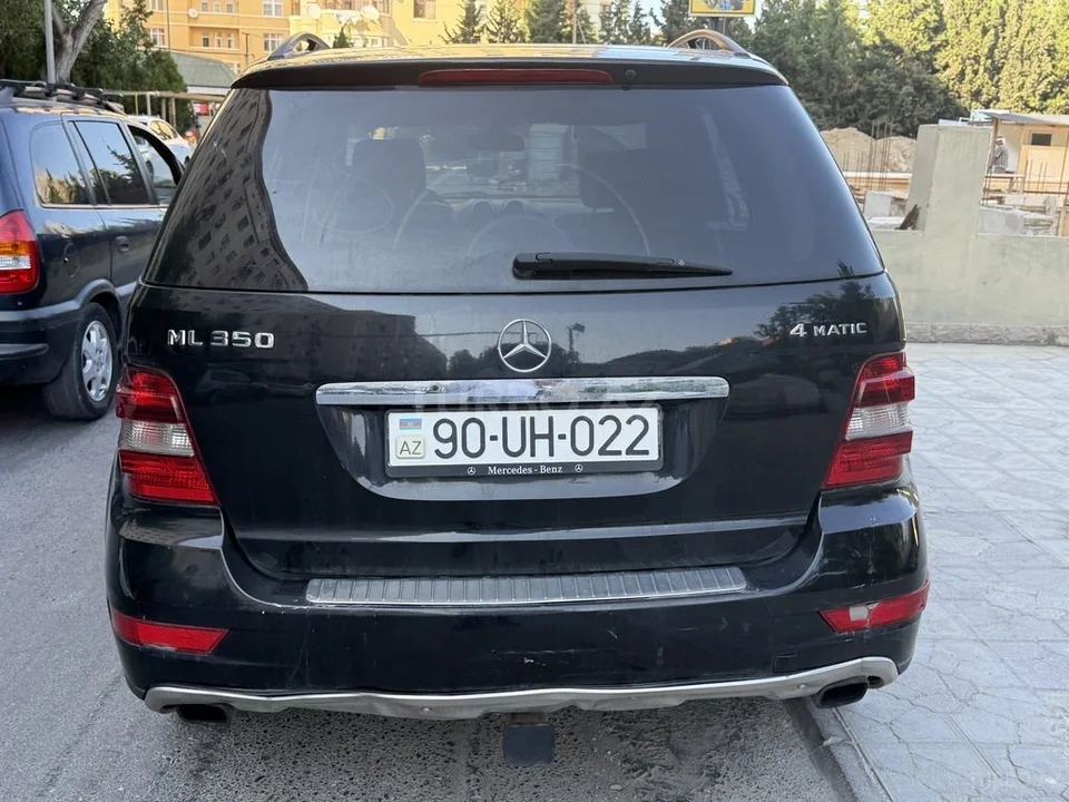 Mercedes ML 350 4MATIC — foto 3/4
